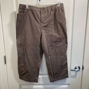 Croft and Barrow Women's Classic Fit Stretch Dress Capri Crop pant Brown Size 18